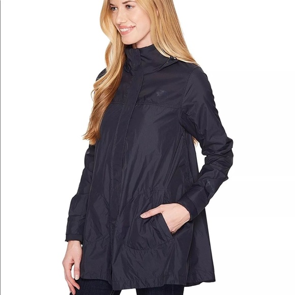 The North Face Flychute Women’s Windbreaker Weather Jacket NWT - Picture 2 of 3